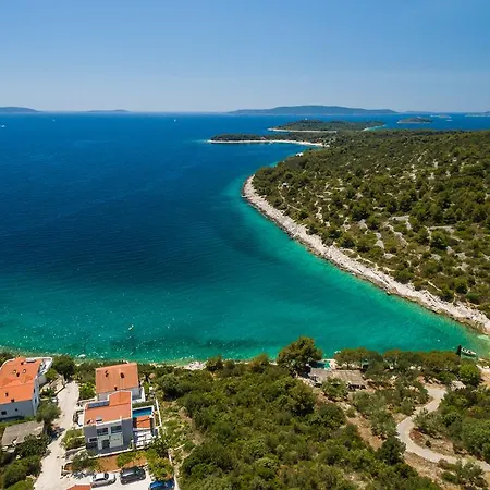 Argemonia Βίλα Τρογκίρ